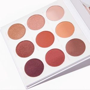 Give Them Lala baby palette